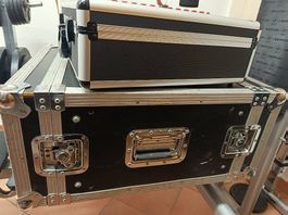 Vendo unità rack e mixer 14 canali