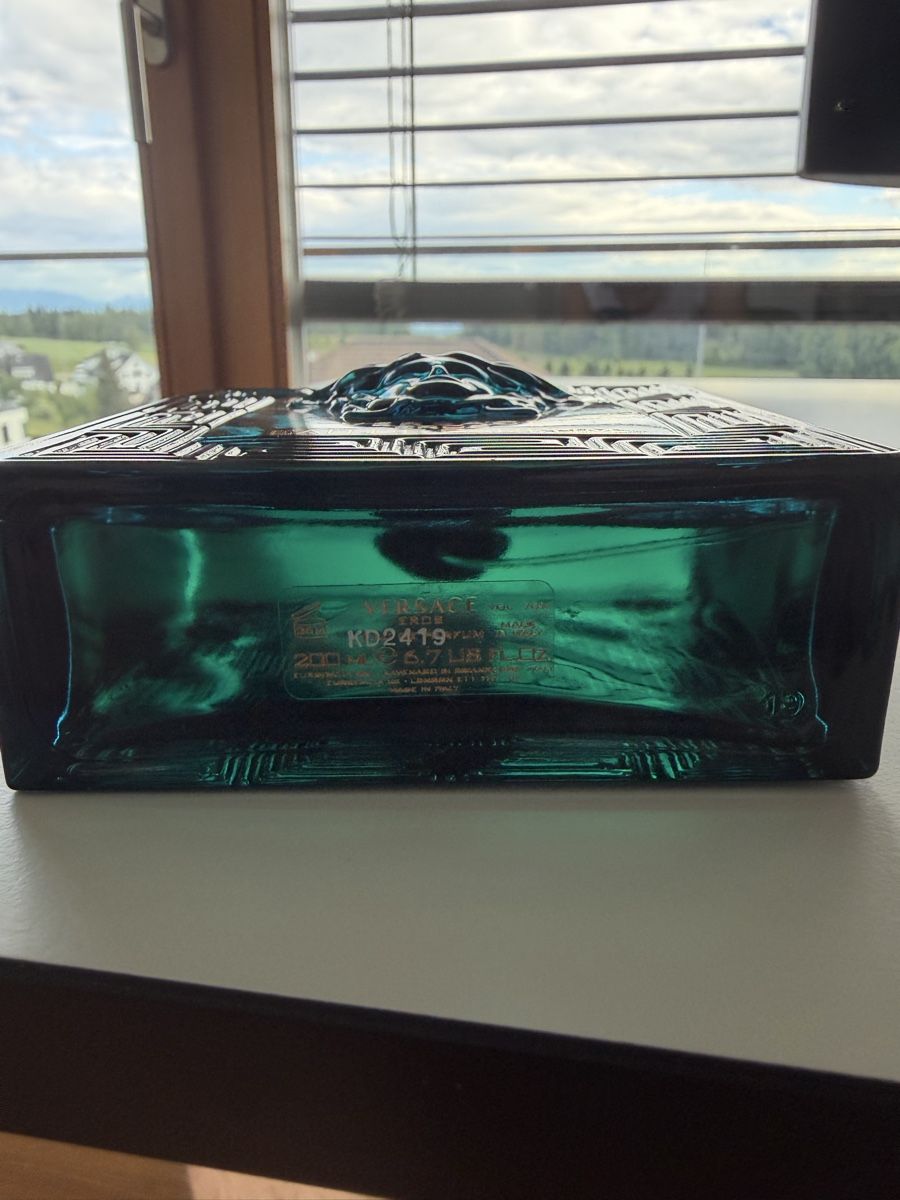 Versace Profumi & Eau de Toilette: Versace Eros EDP, 200ml (KD2419) – Usato da Oberwil-Lieli venduto da luk_lyb5 2
