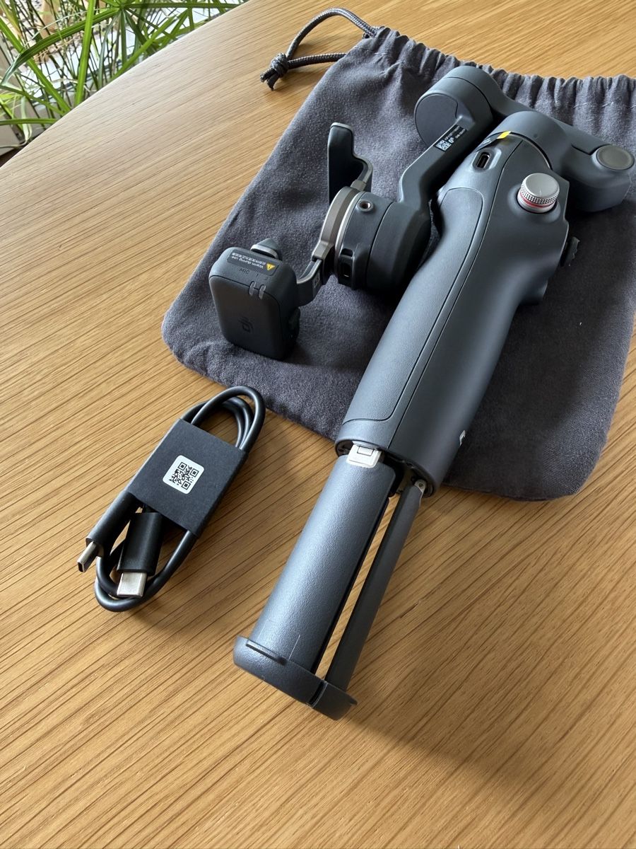 DJI Sonstige Dekorationen & Accessoires: DJI Osmo Mobile 8 Advanced Tracking – Neu und originalverpackt aus Biel/Bienne von Seelandais_ 5