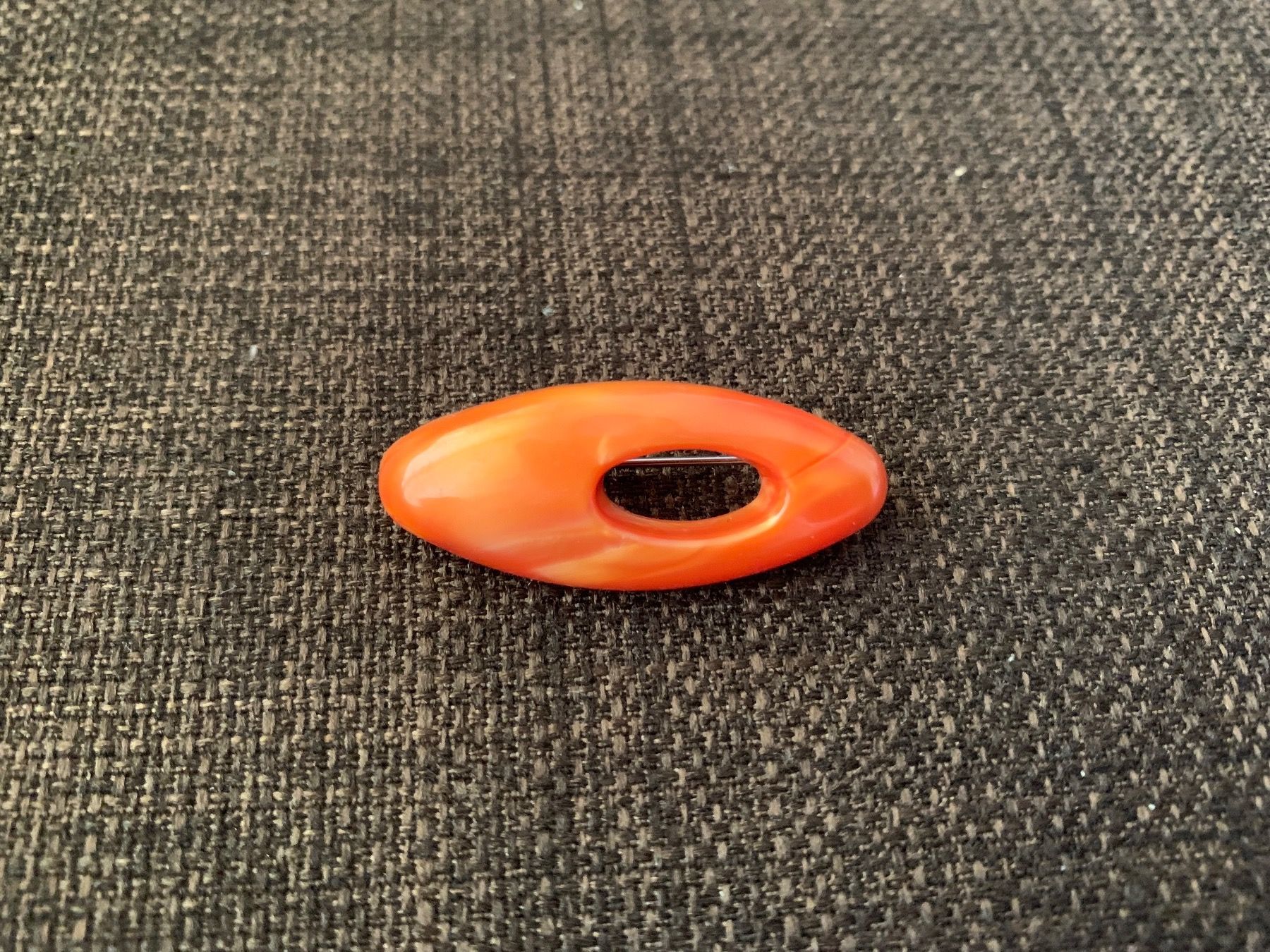 Spille & Fermagli: Hijab-Pin / Sicherheitsnadel orange – Nuovo e nell'imballaggio originale da Grenchen venduto da SweetiesCH