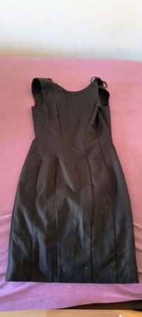 Kleid schwarz Grösse 36 neuwertig