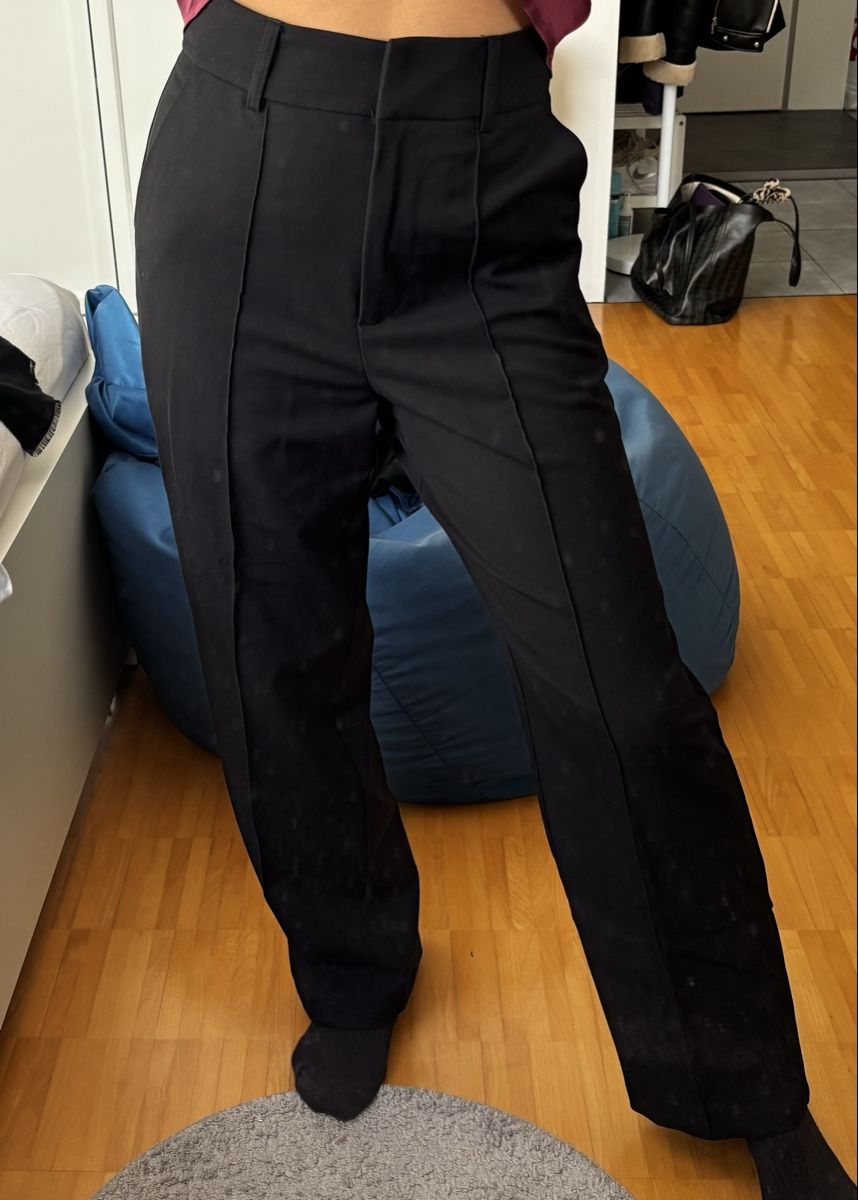 Na-kd Pantaloni: Schwarze Stoffhosen, Grösse 34 – Nuovo (secondo la descrizione) da Basel venduto da Vaniiiy