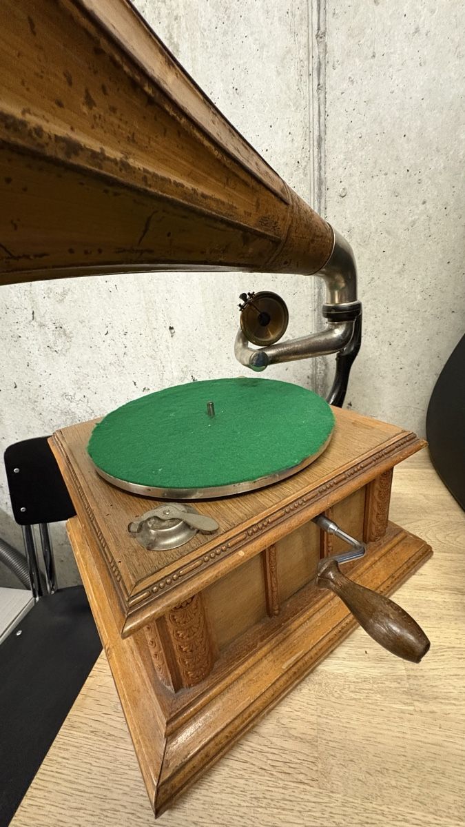 Plattenspieler: Grammophon – Gebraucht aus Altishofen von rex012 1