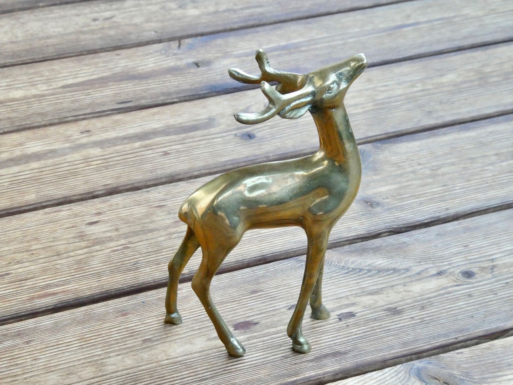 Statuette: kleine Hirschfigur Messingguss poliert – Usato da Lüchingen venduto da Eeizo
