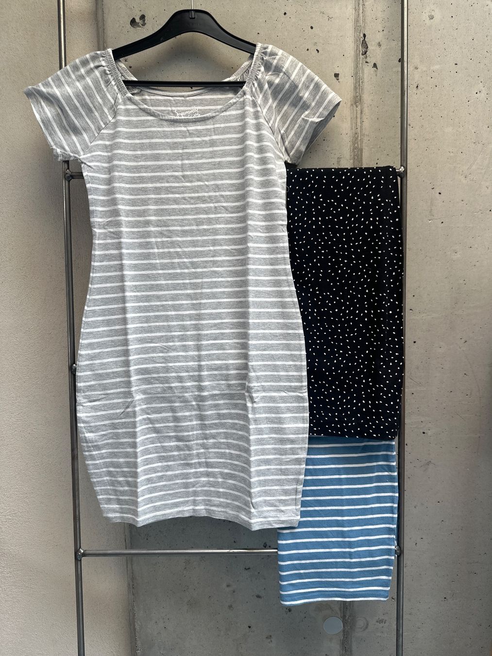 Vestiti: 3 T-shirt Kleider – Usato da Leuk-Stadt venduto da nadlerhu 5