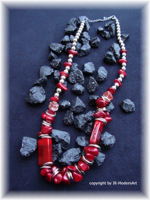 Catenine: Edelmodeschmuck Halskette halblang mit Edelsteinen – Nuovo (secondo la descrizione) da Hünenberg venduto da Aquazur