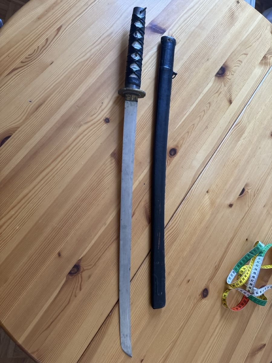 Internationale Kunst: Katana avec fourreau, longueur 84cm, état usagé – Gebraucht aus Vesenaz von miguelfdfrade 3