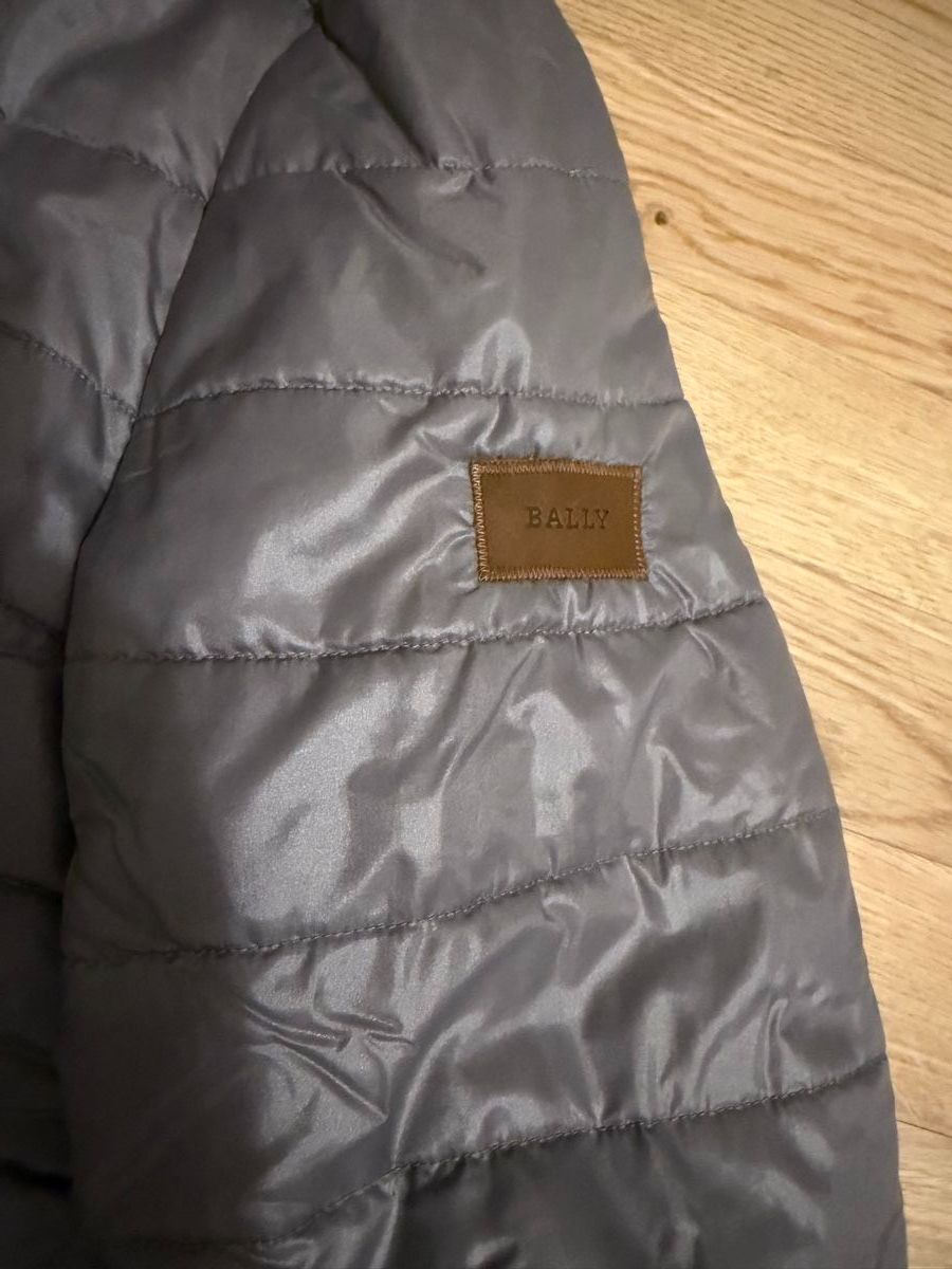 Bally Jacken: Bally Men's Jacket - Size M – Gebraucht aus Zug von pav_q5f7 3