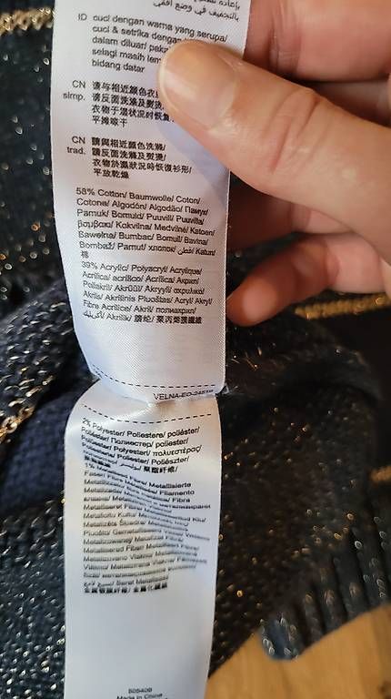 Esprit Pulls & Sweat-shirts: Esprit Strickpullover mit Glitzer-Akzenten Gr. S – D'occasion à Gutenswil par schmidii 1
