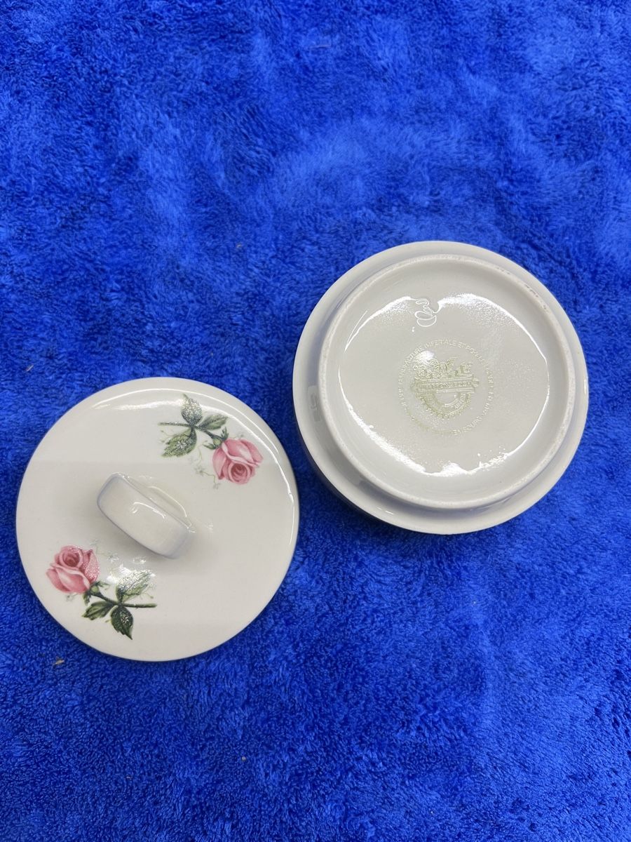 Villeroy & Boch Zuccheriere: Villeroy Bosch, Schmuckdose, Dose mit Deckel, – Usato da Rotkreuz venduto da Migu2012 3