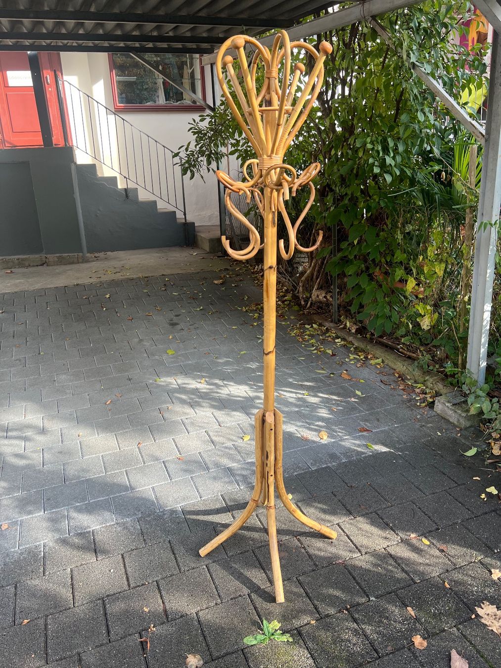 Guardaroba: Vintage Kleiderständer / Rattan Parrot – Usato da Aarburg venduto da Annemarie16