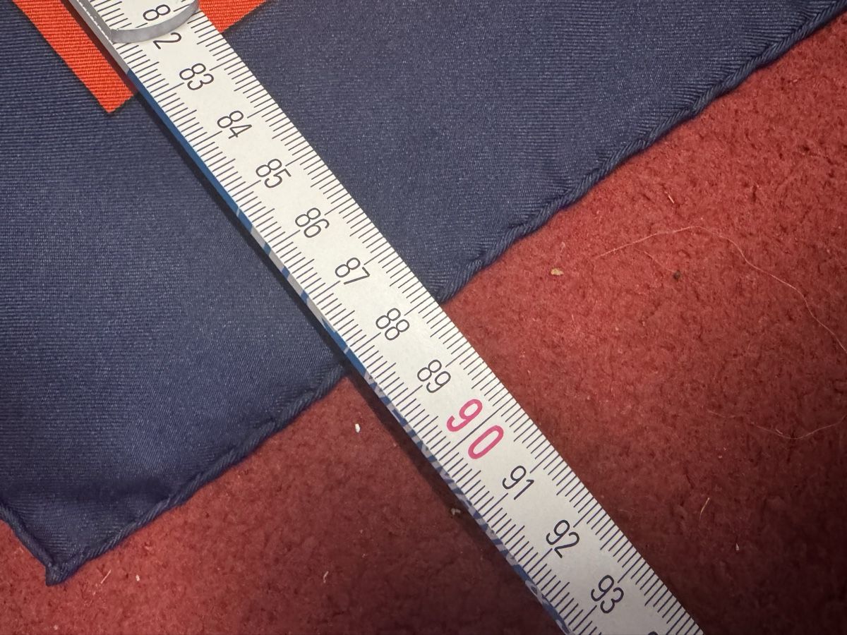 Hermès Foulards, Tücher & Schals: Seidentuch Hermès Schal  – Gebraucht aus Schlieren von Freundlich02 6