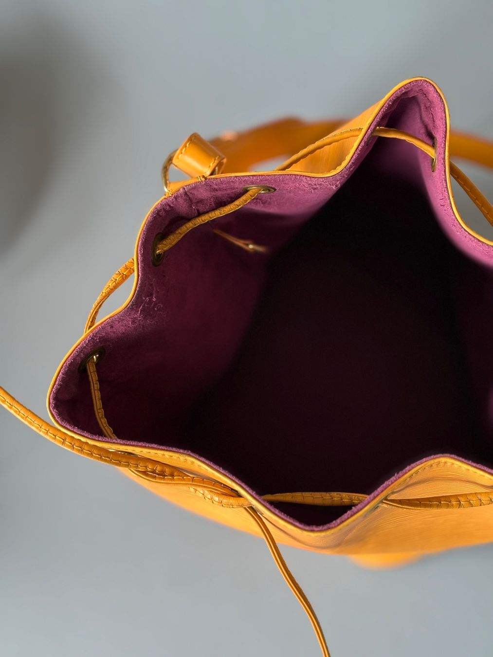 Louis Vuitton Borse da donna: Louis Vuitton Noé GM Epi Gelb – Usato da Dübendorf venduto da svenjaamorf 3