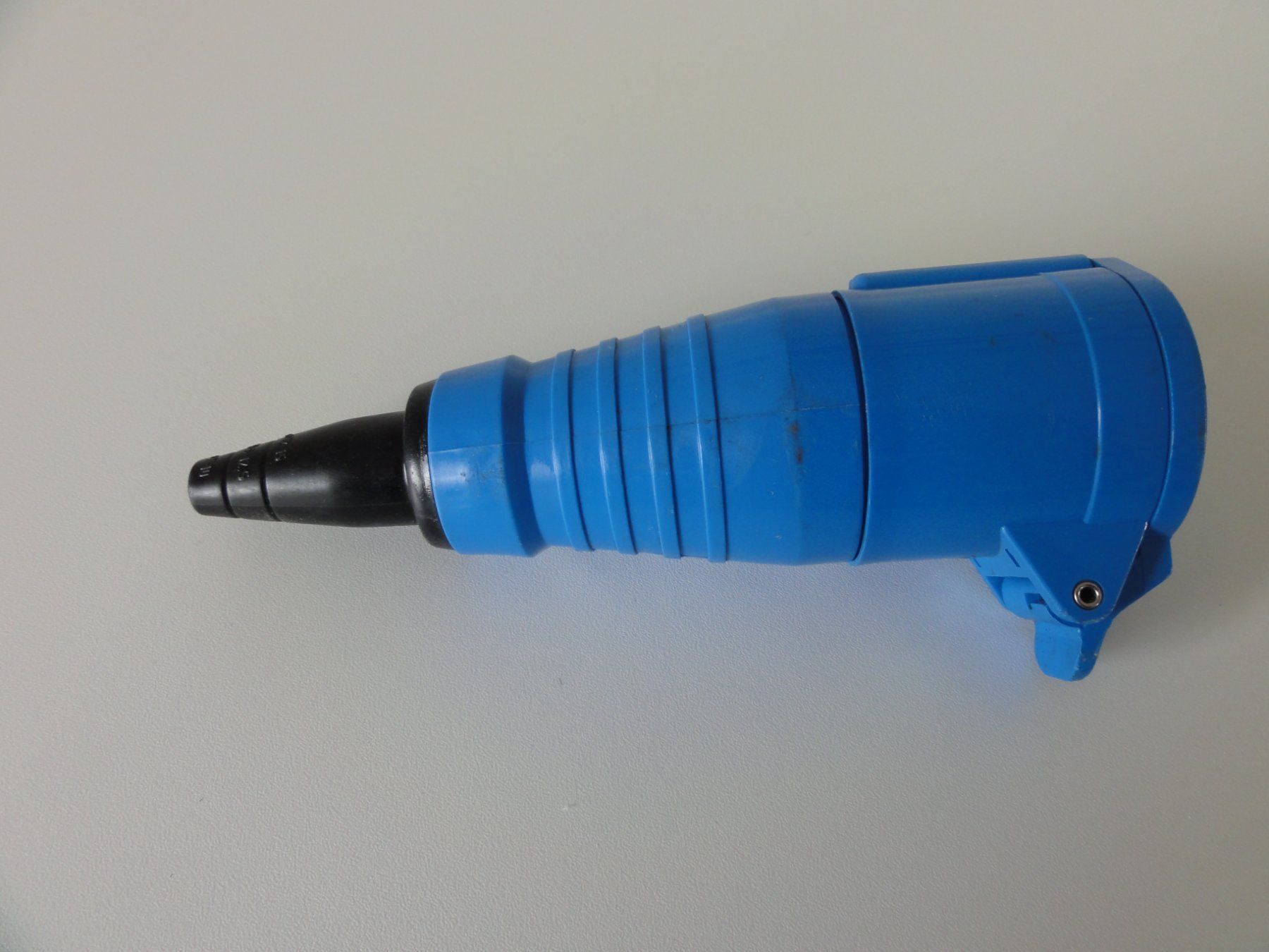 Spine: Elektro Stecker – Usato da Schenkon venduto da Movieplanet