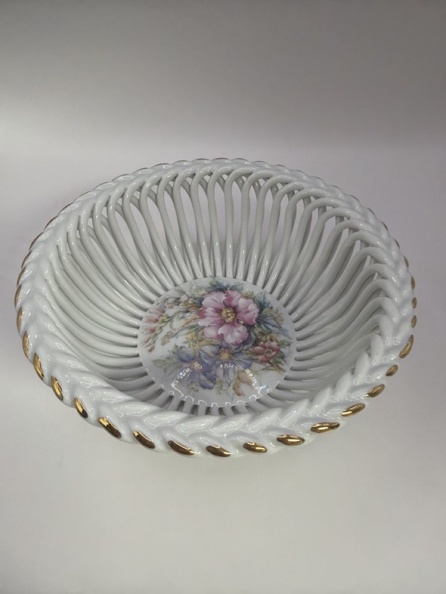 Piatti: Panière en Fine Porcelaine Apulum – Usato da Bôle venduto da K200C