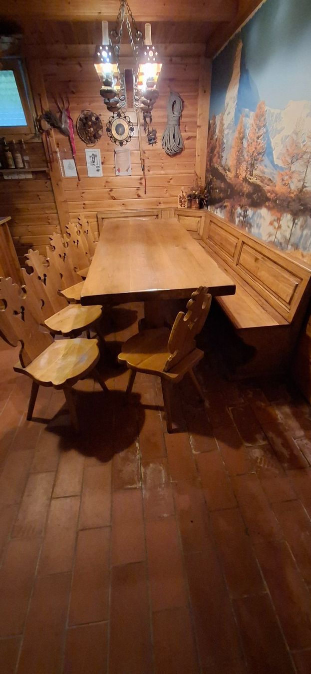 Set di tavolo e panche: table en bois chaise et banc – Usato da Champagne venduto da Lamar0 1