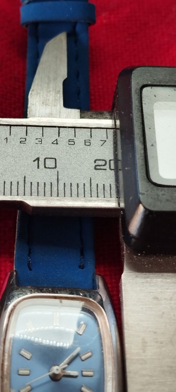 Orologi: montre électromécanique – Usato da La Chaux-de-Fonds venduto da jac_9llg 9