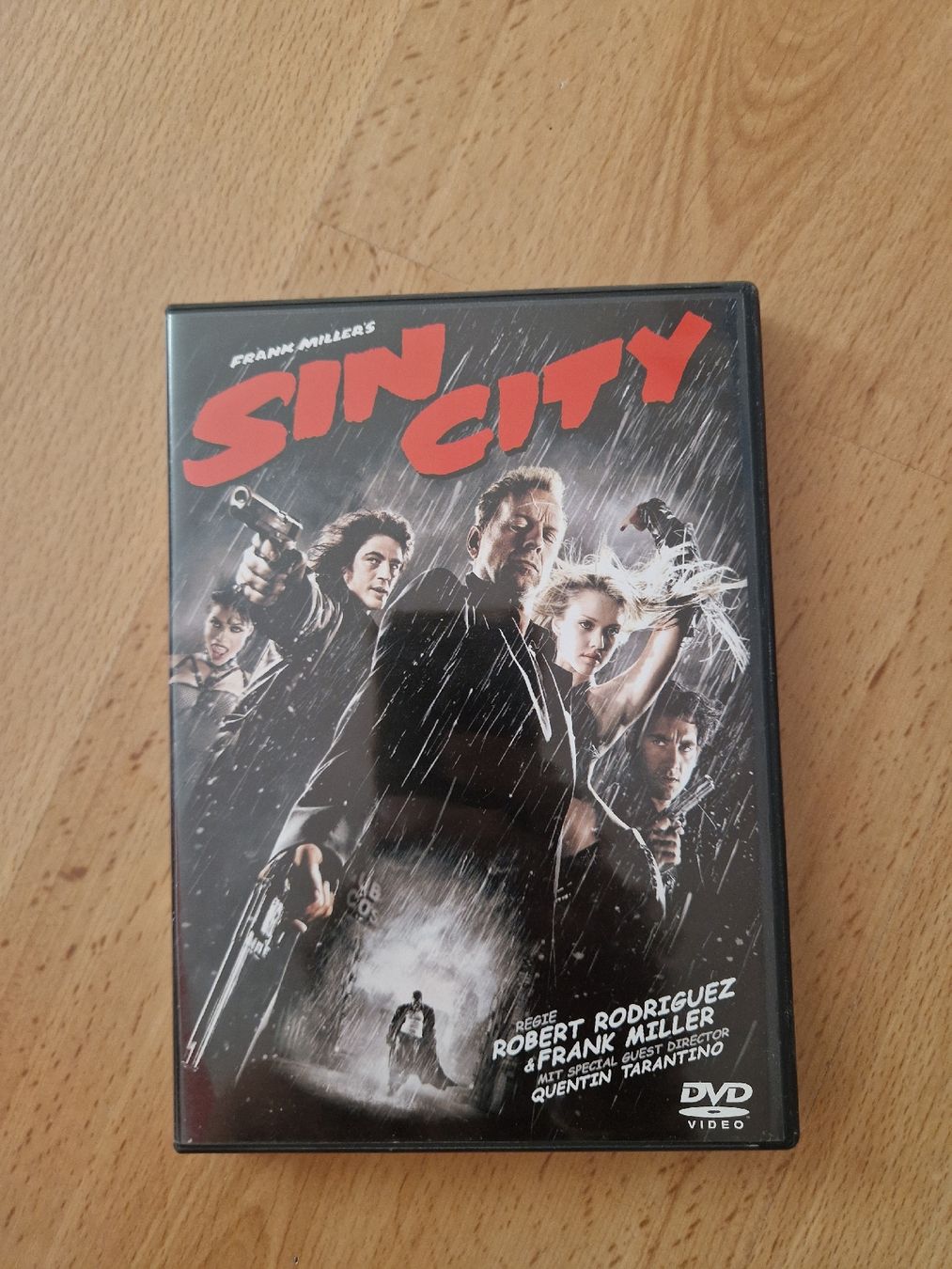 Tutti i DVDs: Sin City DVD – Usato da Zürich venduto da kenobi90