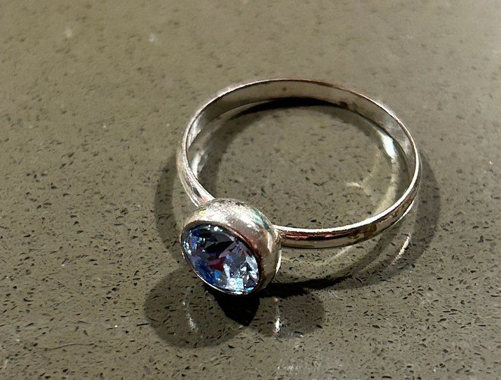 Anelli: Ring - blauer Stein – Usato da Zürich venduto da 202_97cj