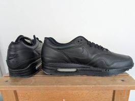 Nike Air Max 1 "Black Leather" 2007 (609033-001) - EU 42.5