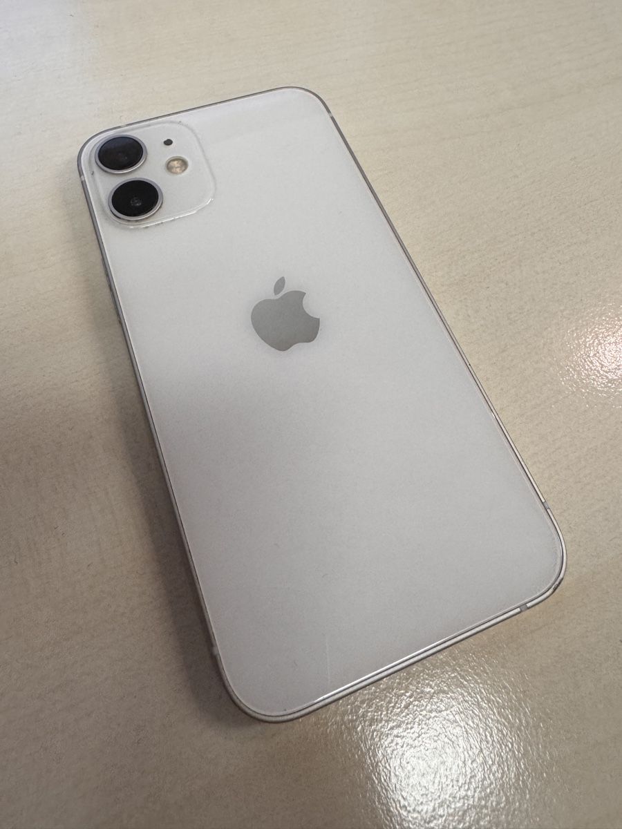 Apple Portables: iPhone 12 mini 64 GB – D'occasion à Hermetschwil-Staff par rossoneri94 1