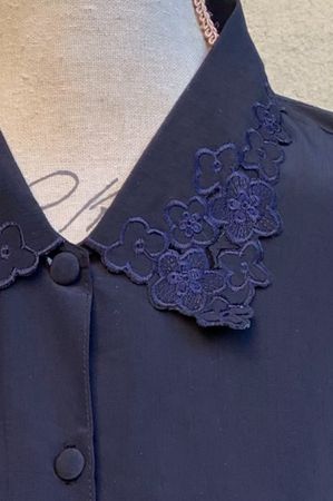 Superbe blouse vintage XIN LAI brodée motif floral t.L