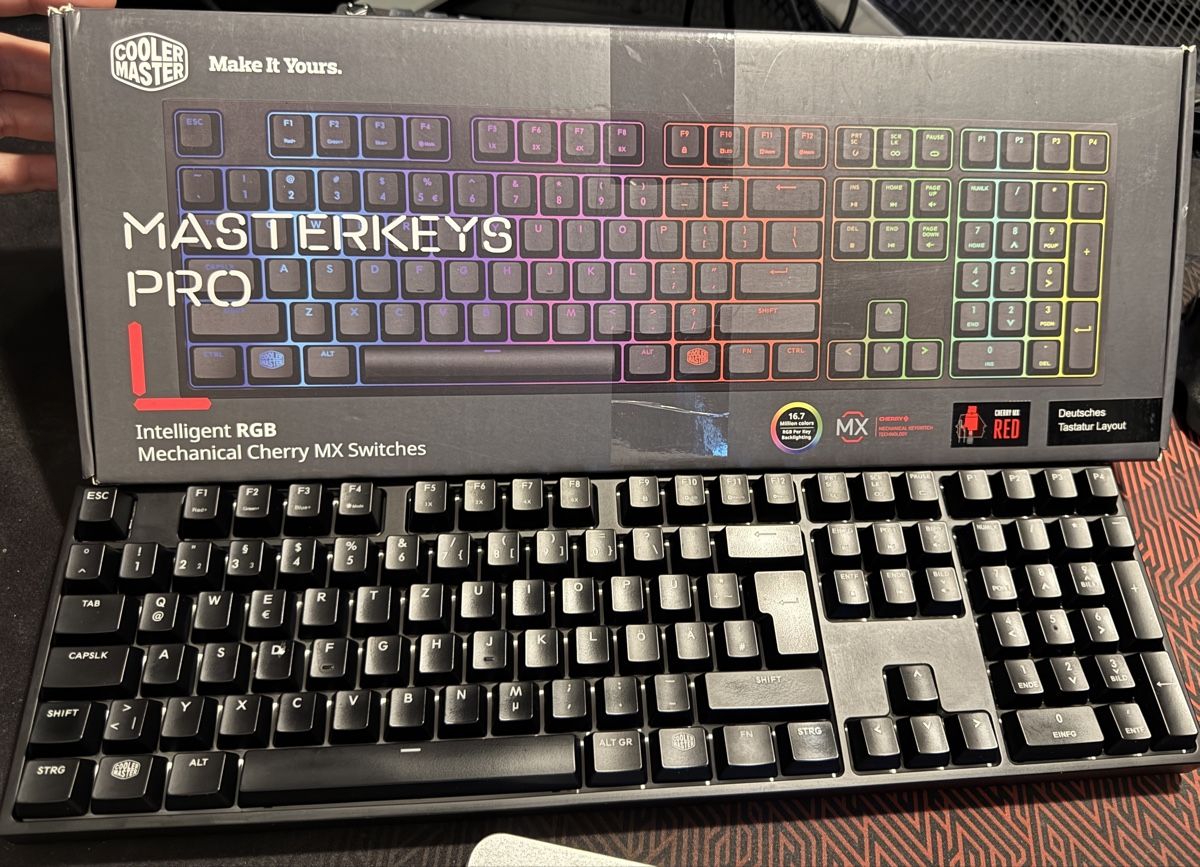 Tastiere: Gaming Tastatur Cooler Master Masterkeys Pro L - Cherry Red – Usato da St. Gallen venduto da xl3olt