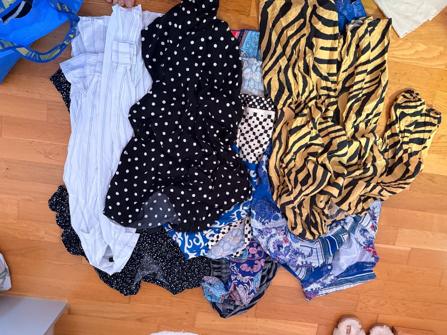 Kleiderpakete: Grösse Kleiderpaket M-L – Gebraucht aus Wetzikon ZH von Em_Sa 2