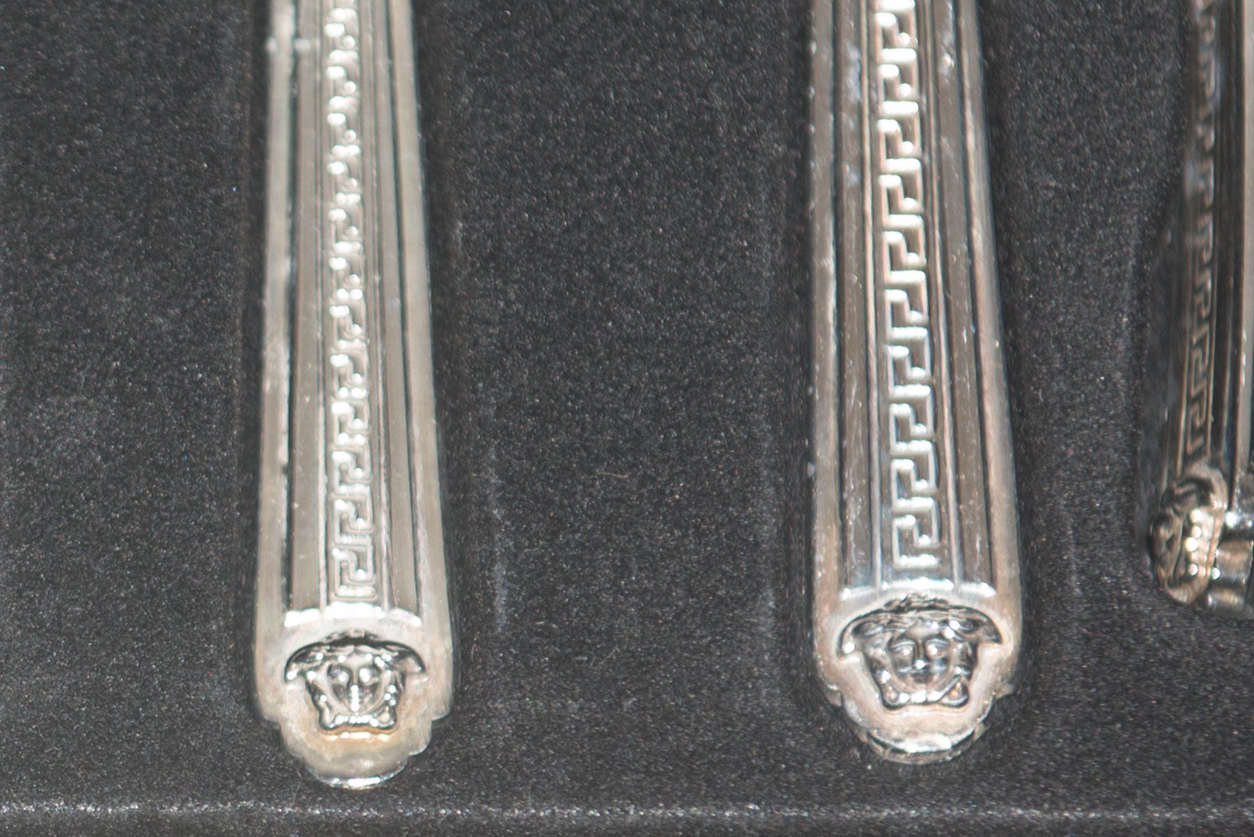 Bestecksets: Valise couverts Versace Medusa – Neu (gemäss Beschreibung) aus Yvorne von La6 3