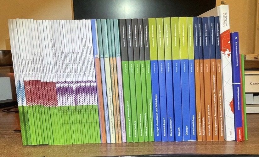 Libri: Pasarelle Lehrbücher – Usato da Weiningen TG venduto da Stregavolera