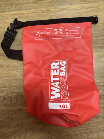 Roter Waterproof Bag 10L neu