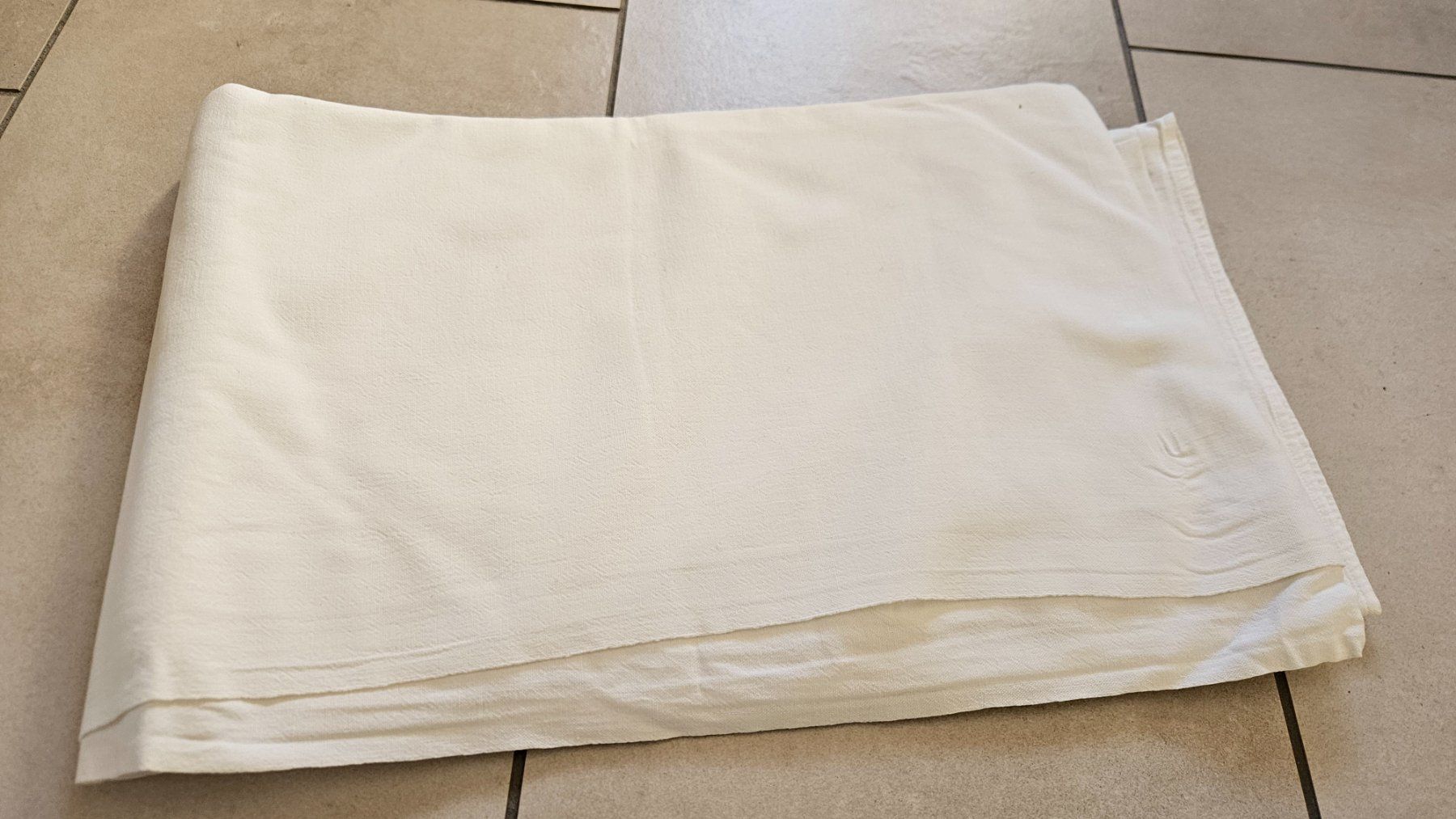 Bettwäsche: Lenzuolo bianco 190x240 cm – Gebraucht aus Melano von H-Sara