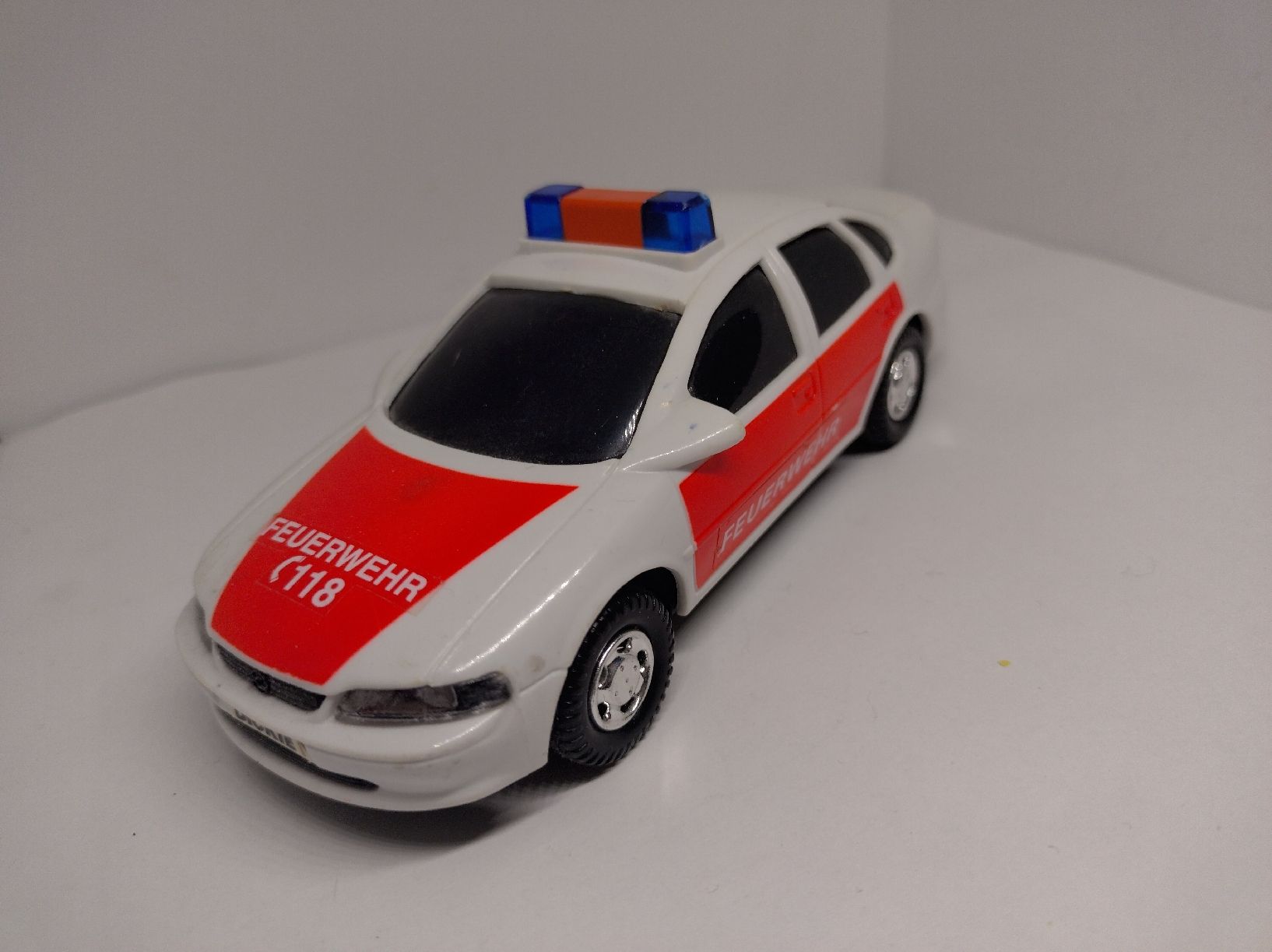 Modellautos: Opel Vectra pompiers DICKIE  – Gebraucht aus La Chaux-de-Fonds von Pierrot8404