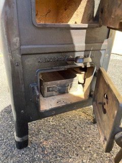 Sonstiges antikes Mobiliar: Antiker Holzofen – Gebraucht aus Basel von Dylan1994 5