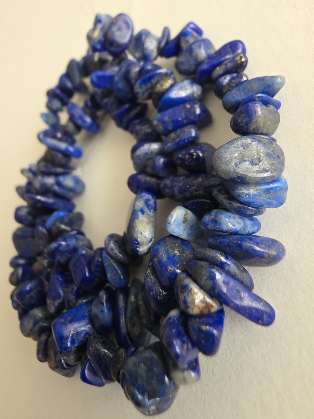 Minerali & Pietre curative: Lapislazuli Splitter ca. 4-12mm. Strang ca.40cm. – Nuovo e nell'imballaggio originale da Menziken venduto da Mirager 2