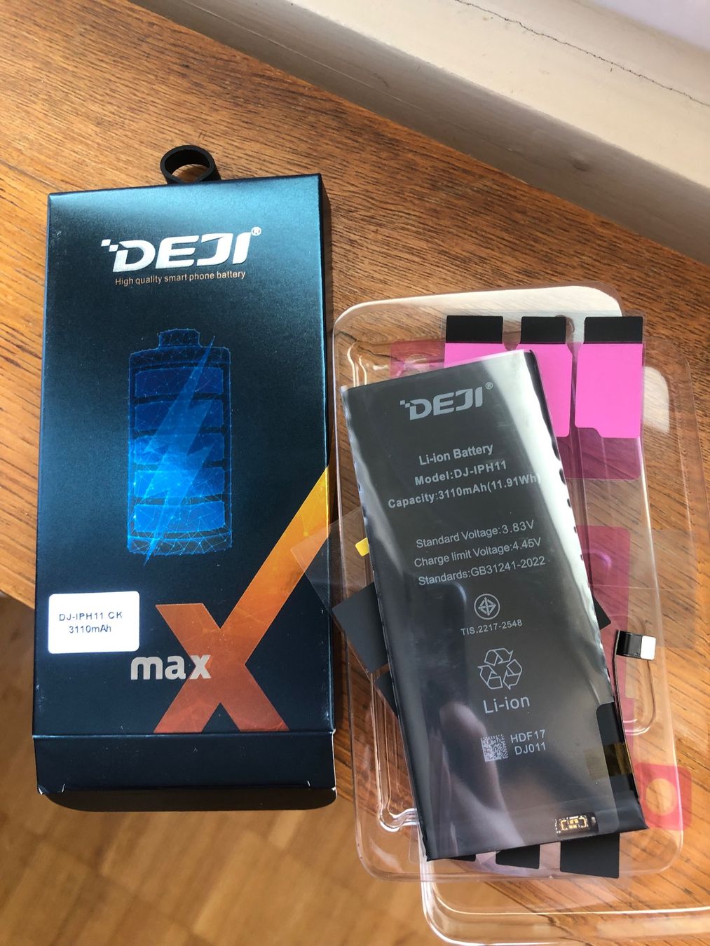 Apple Batterie: Batterie DEJI iPhone 11 Neuve - Réparez votre iPhone! – Nuovo e nell'imballaggio originale da Leukerbad venduto da mig_8bbp