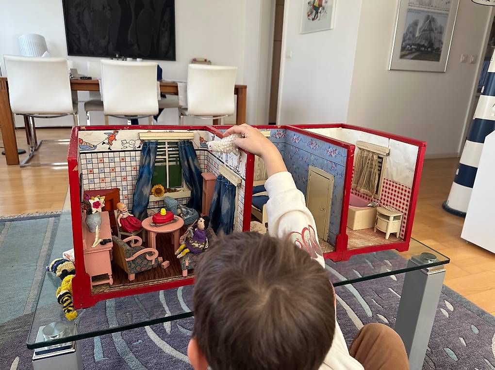 Case e mobili per bambole: Puppenstube  – Usato da Arlesheim venduto da Naarebaschi
