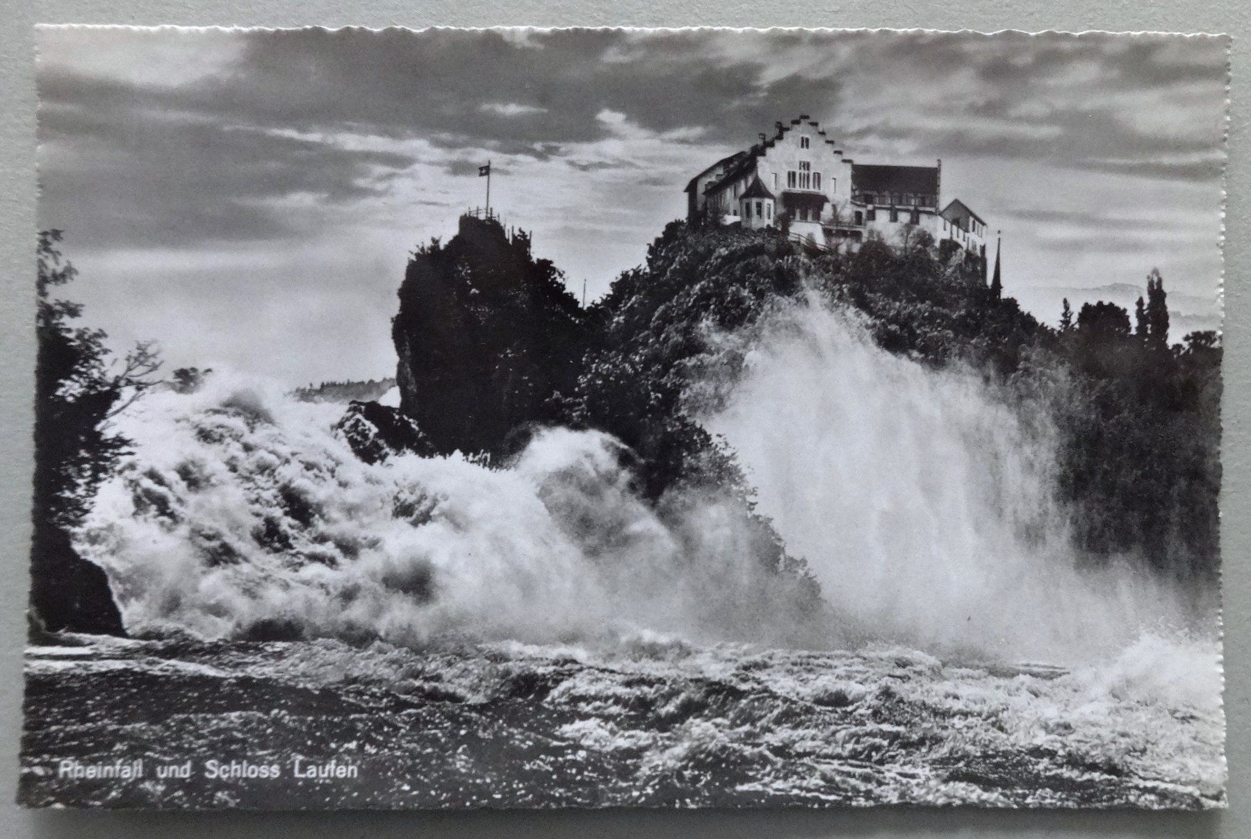 Cartoline postali: Rheinfall und Schloss Laufen – Usato da Fétigny venduto da Billy2miny