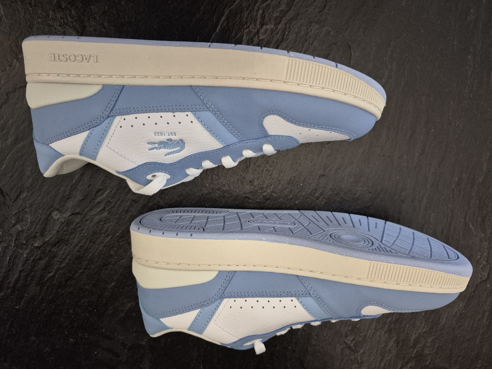 Lacoste Chaussures femmes: lacoste Leder Sneaker hellblau weiss – Neuf (Voir description) à Zizers par cla_hhz8 1