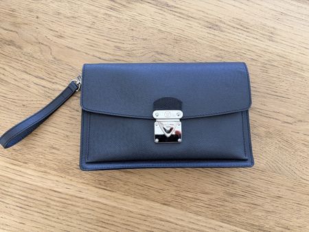 Louis Vuitton Taïga pochette clutch homme ardoise