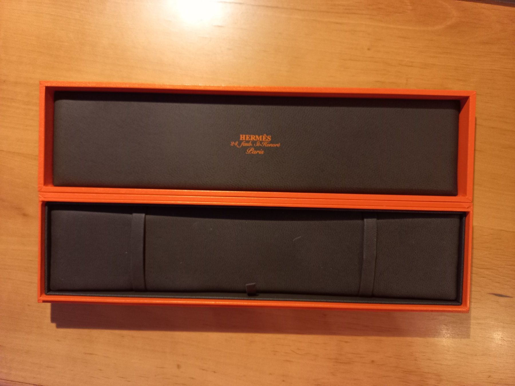 Hermès Armbänder & -reifen: Original Hermés Box für Uhr oder Armband – Gebraucht aus Kaufdorf von EdelmannPaPrintGmbH 1