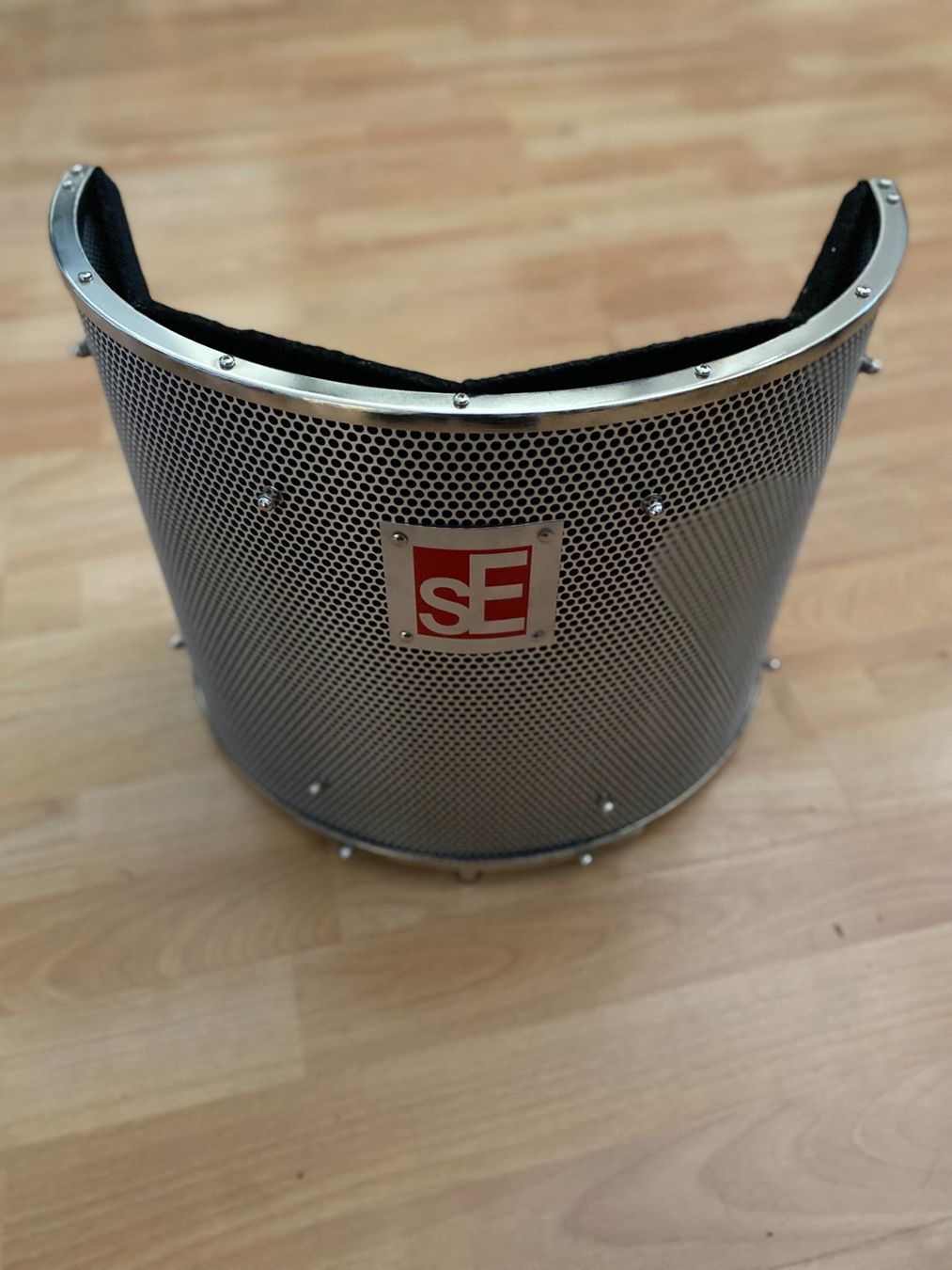 Microphones: sE2200a MICROPHONE + Reflection Filter-Pop Screen-Suspension – D'occasion à Onex par Danislas 3