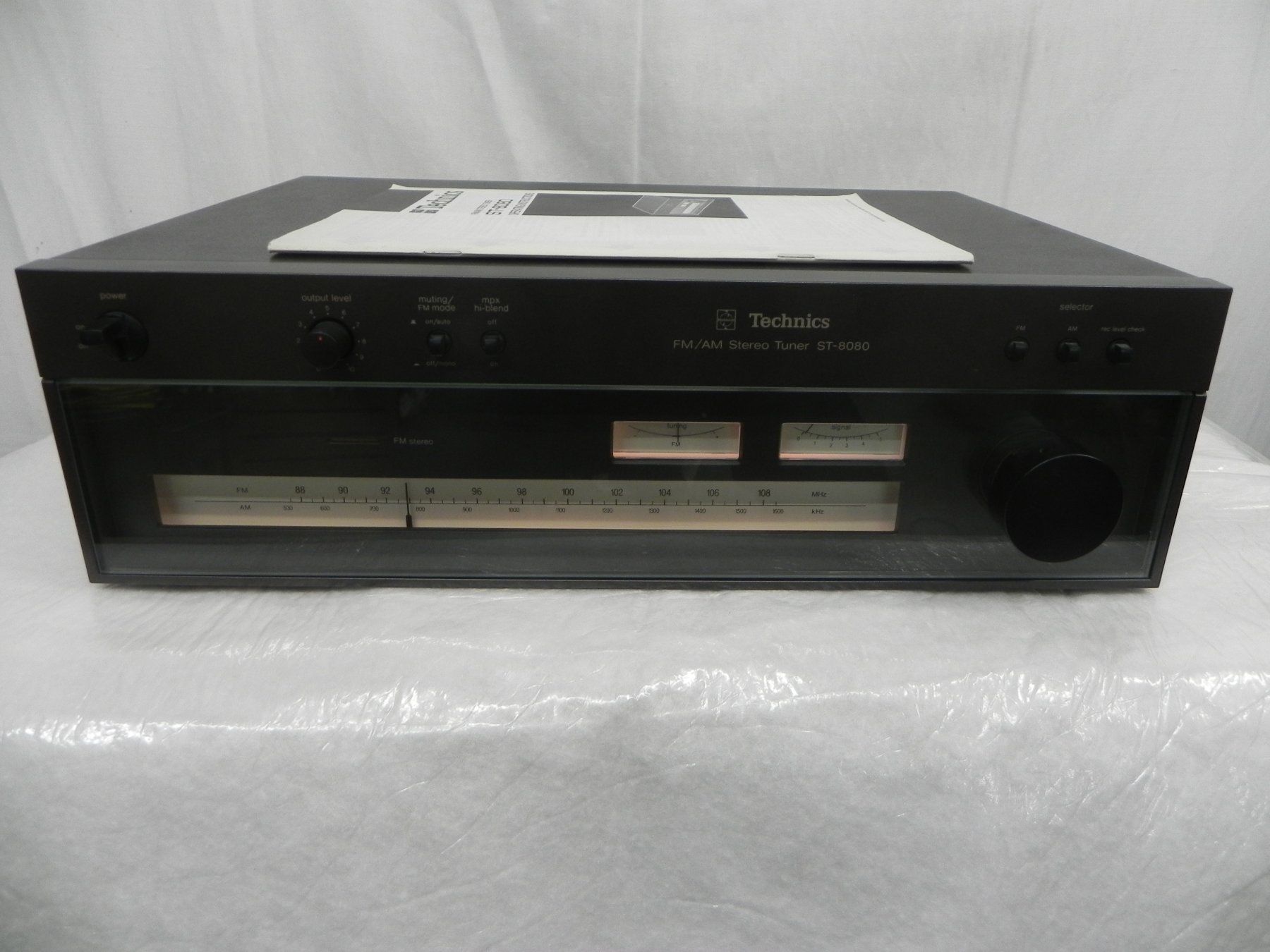Technics Radio: Technics Stereo Tuner ST-8080 revidiert Total Liquidation – Usato da Basel venduto da Life-Style-Art