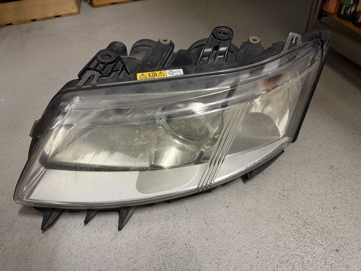 Saab Fari: Saab 9-3 Scheinwerfer Links Xenon – Usato da Oberentfelden venduto da JohannMilch