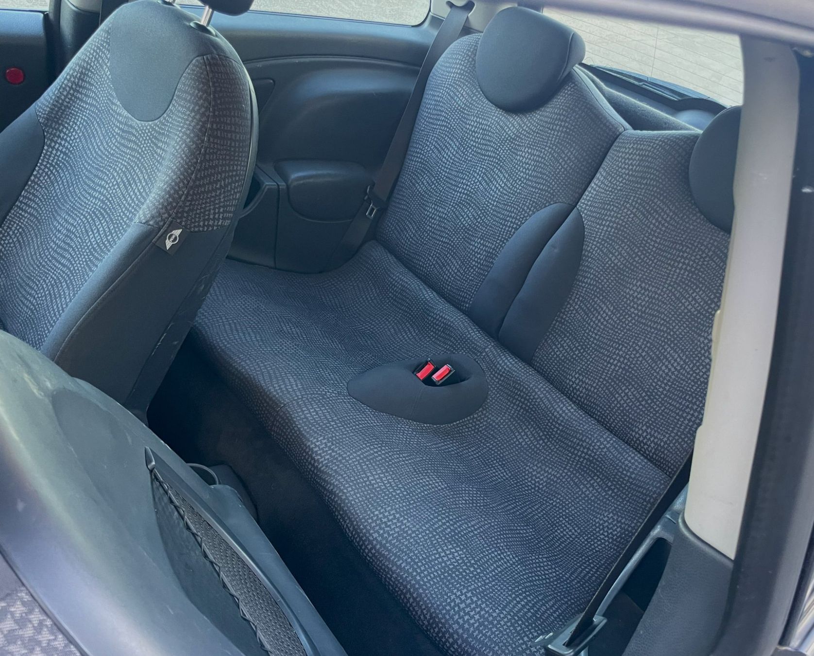 Mini Automobili: MINI Cooper / GEPFLEGT – Difettoso da Wil SG venduto da d.d.d 9