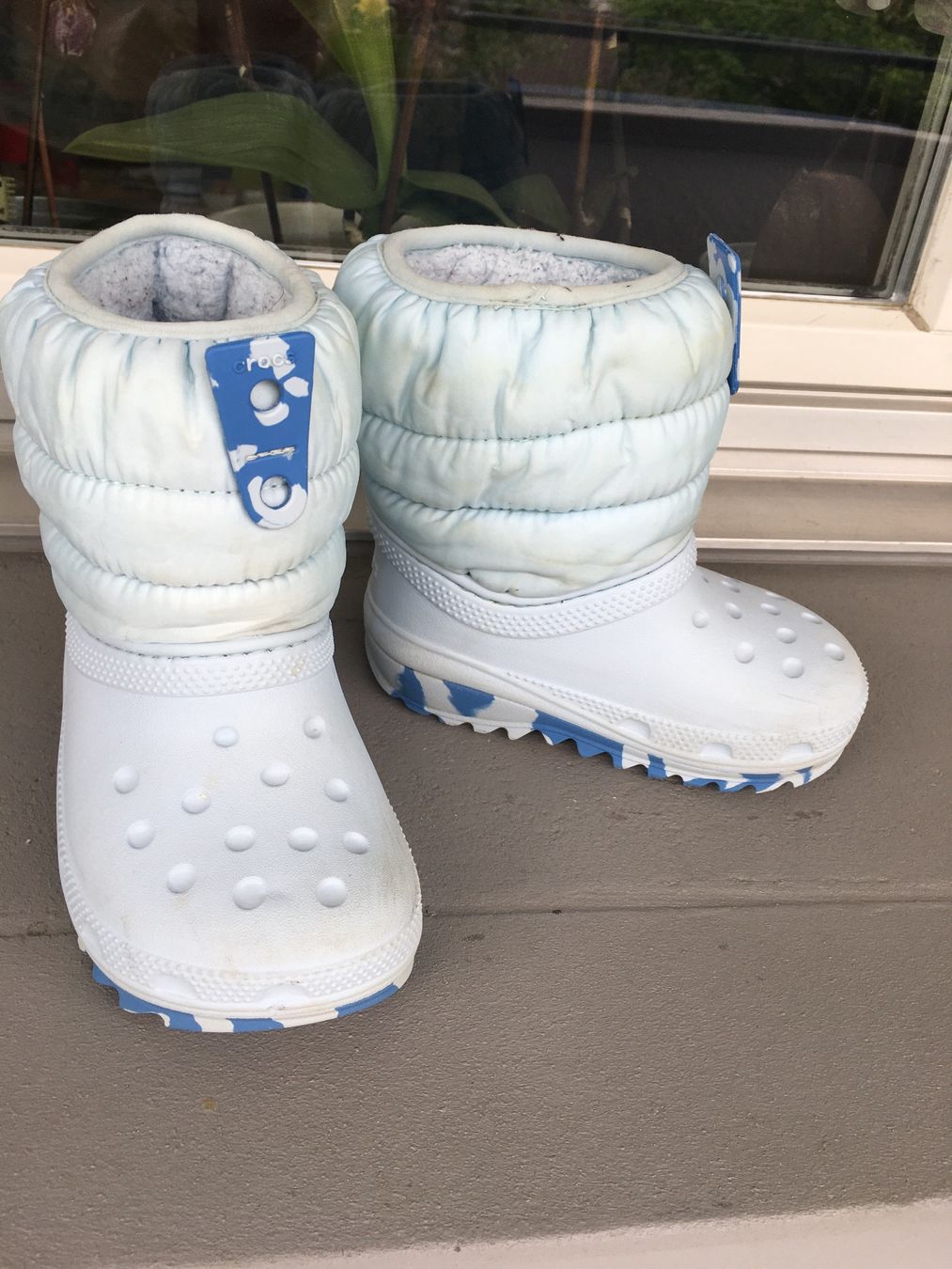 Crocs Scarpe per ragazzi: Crocs C8 24-25 Winterstiefel Boot Classic Neo Puff – Usato da Grenchen venduto da Tirana 8