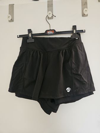 Short de sport Oceansapart noir taille M bon etat