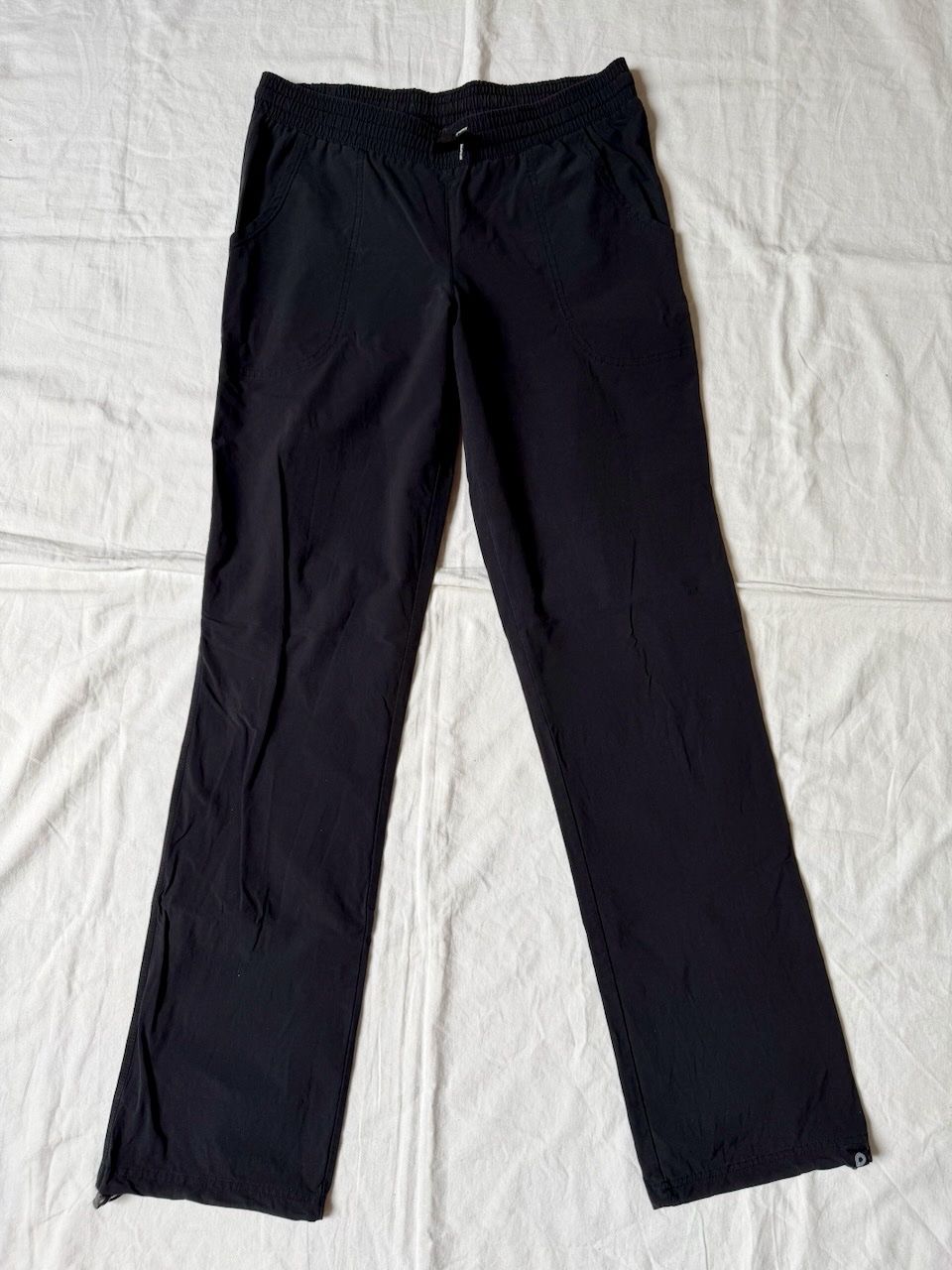 Pantaloni: Perform, Damen-Trainingshose, schwarz, Gr. 38 – Usato da Basel venduto da Solaia28