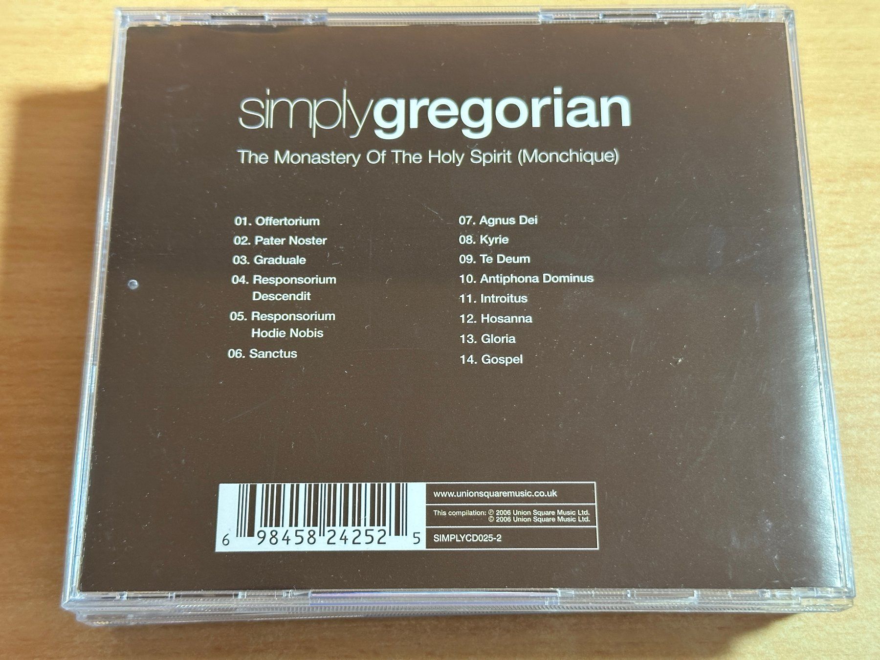 CD: Various – Simply Gregorian - 4 CD – Usato da Rikon im Tösstal venduto da Alpenmutz 4