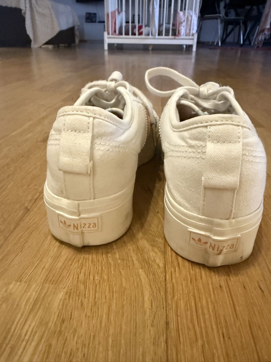 Adidas Damenschuhe: Adidas Nizza  – Gebraucht aus Amriswil von cor_gpw9 2